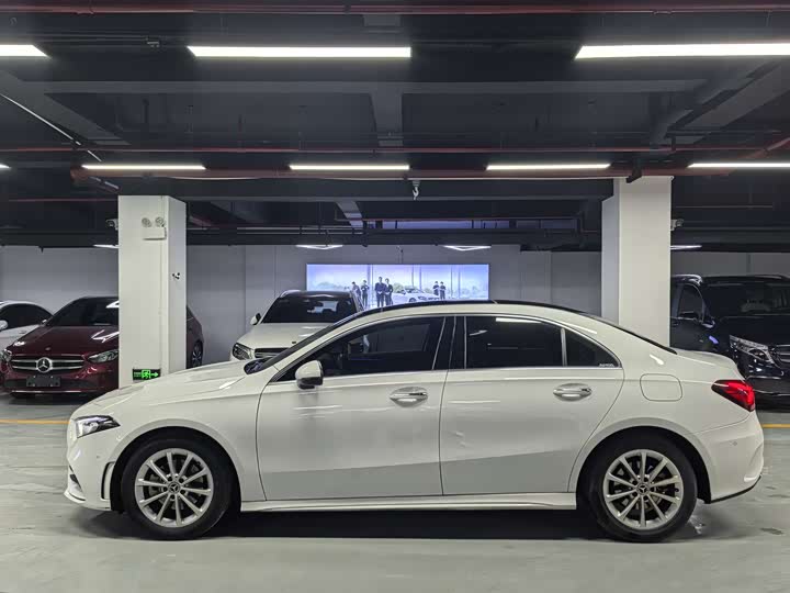 Фото 8 - Mercedes-Benz A-Class