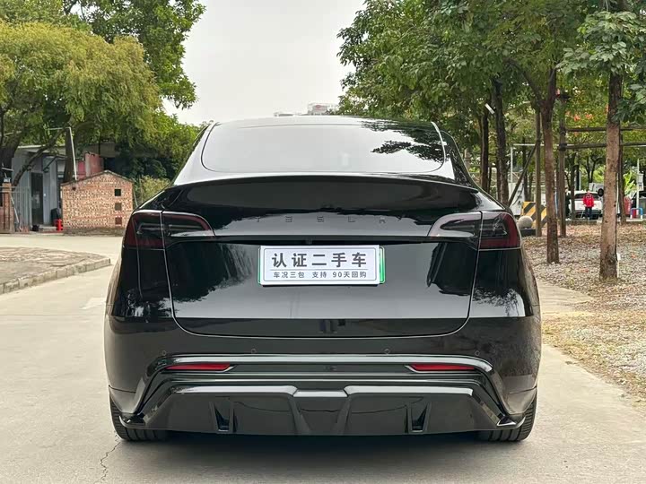 Фото 8 - Tesla Model Y