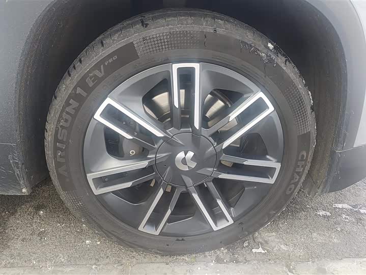 Фото 6 - Nio ES6