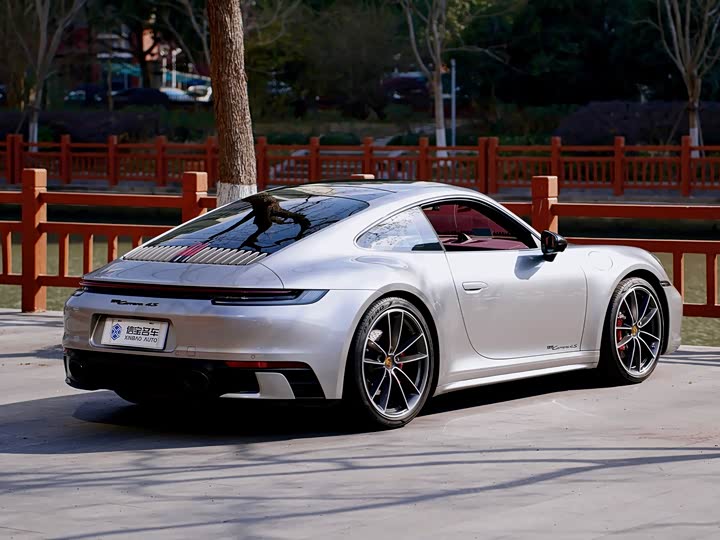 Фото 7 - Porsche 911