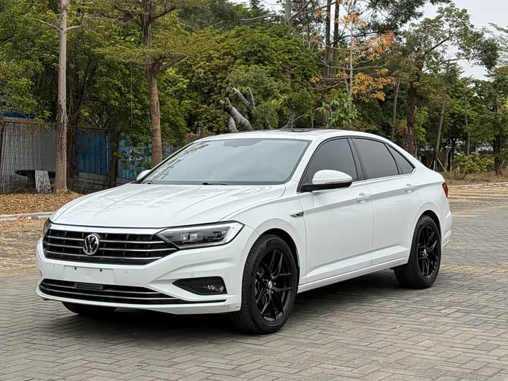 Фото 1 - Volkswagen Sagitar L