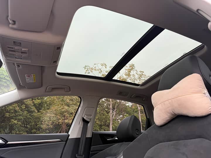 Фото 9 - Volkswagen Sagitar L