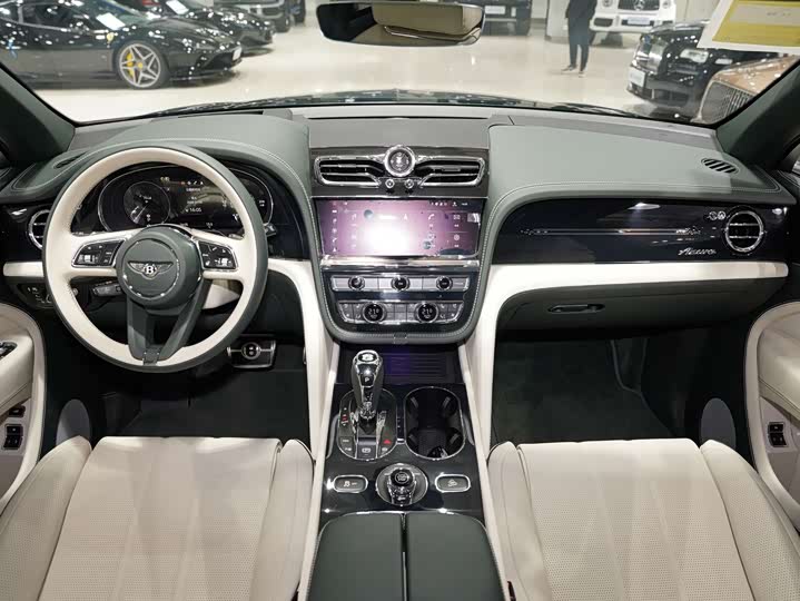 Фото 5 - Bentley Bentayga