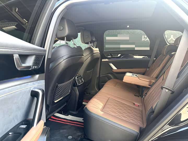 Фото 6 - BYD Tang Hybrid/EV