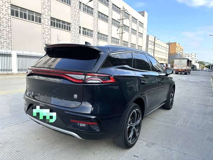 Фото 9 - BYD Tang Hybrid/EV