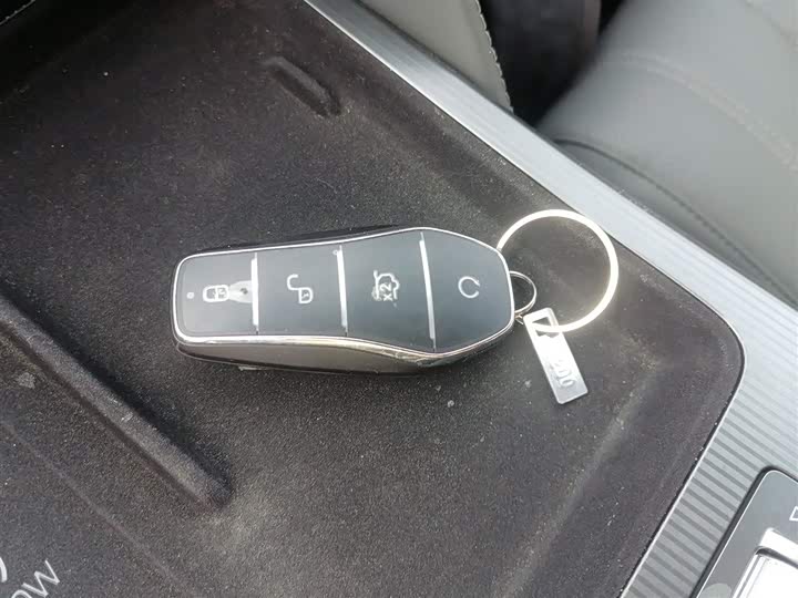 Фото 9 - BYD Song L DM-i Hybrid