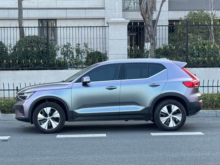 Фото 3 - Volvo XC40