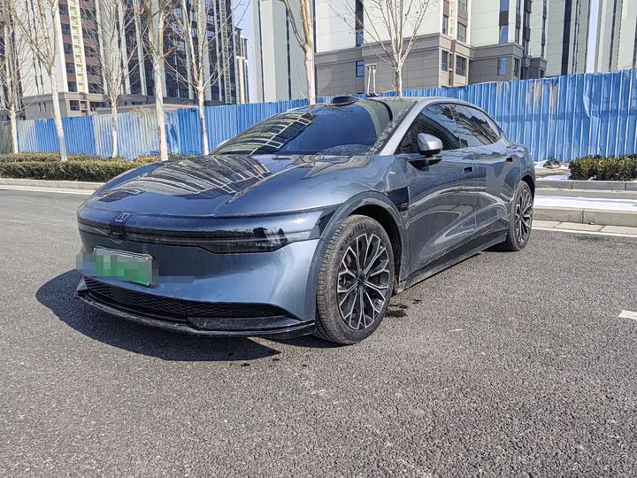 Фото 1 - Zeekr 007