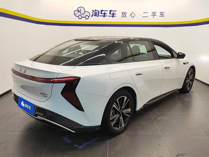 Фото 3 - Hongqi EH7