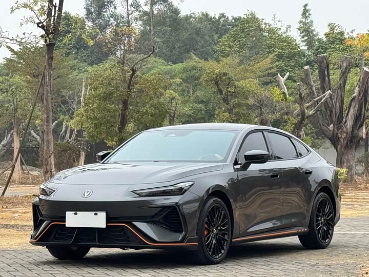 Фото 1 - Changan UNI-V