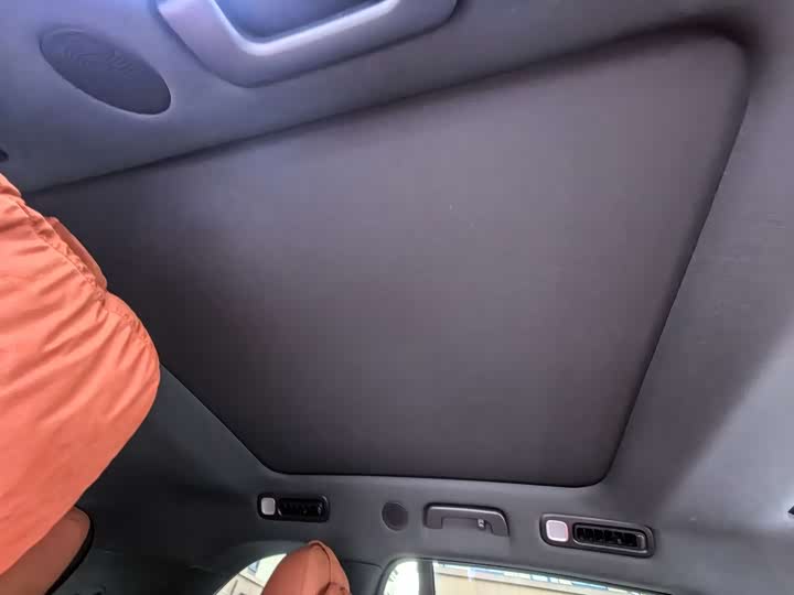 Фото 9 - LiXiang L8