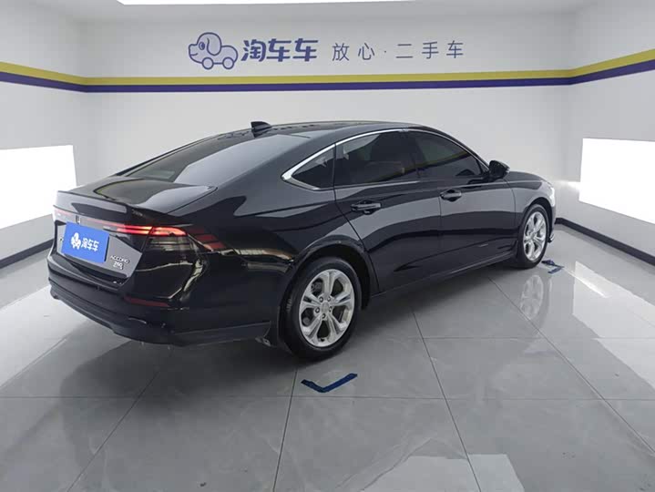 Фото 3 - Honda Accord