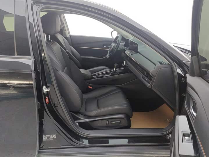 Фото 8 - Honda Accord