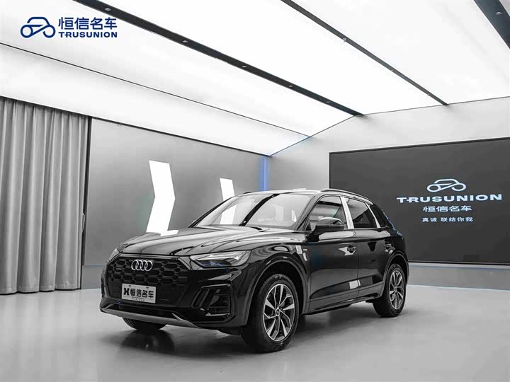 Фото 1 - Audi Q5L