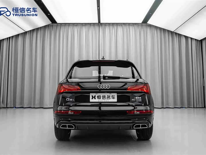 Фото 6 - Audi Q5L
