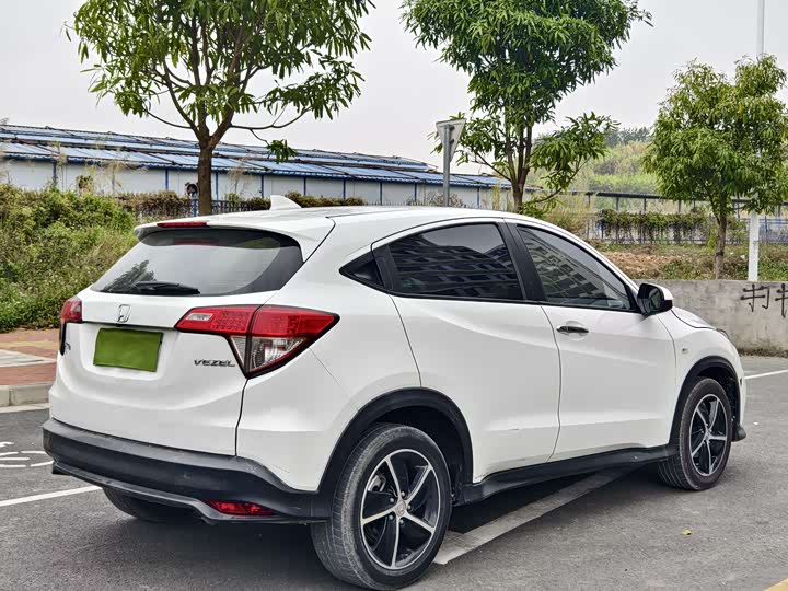 Фото 5 - Honda Vezel