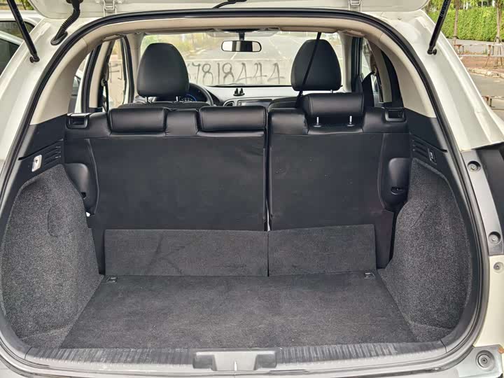 Фото 9 - Honda Vezel