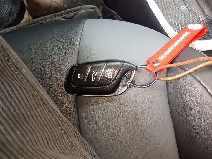 Фото 9 - Roewe Clever