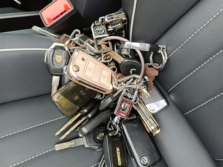 Фото 9 - Volkswagen Tiguan L Pro