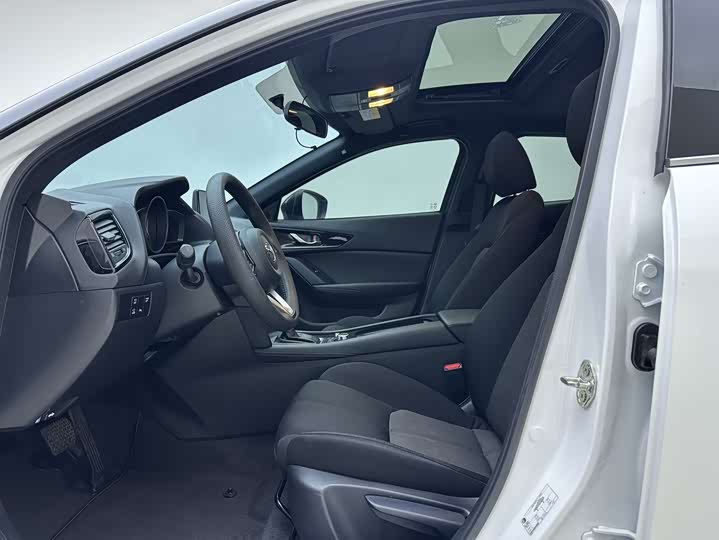 Фото 7 - Mazda CX-4