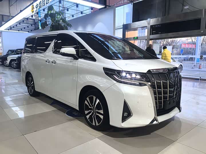 Фото 3 - Toyota Alphard