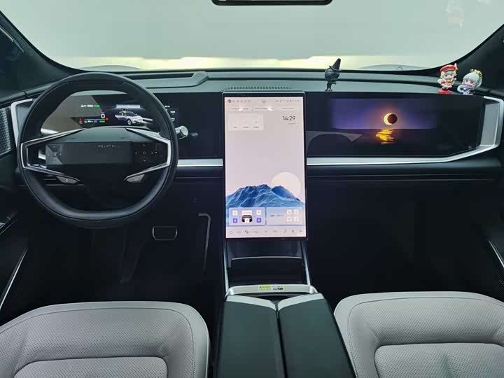 Фото 9 - HiPhi Y