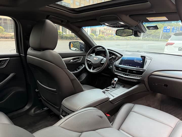 Фото 7 - Cadillac CT5