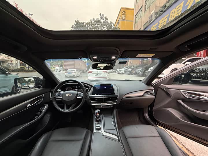 Фото 9 - Cadillac CT5