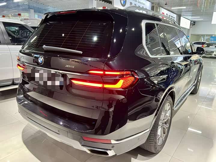 Фото 8 - BMW X7