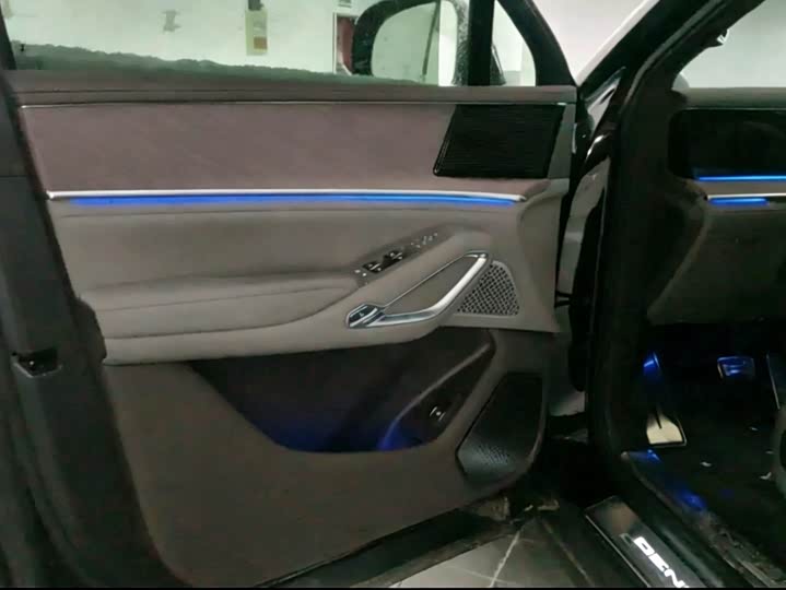 Фото 3 - Denza N9