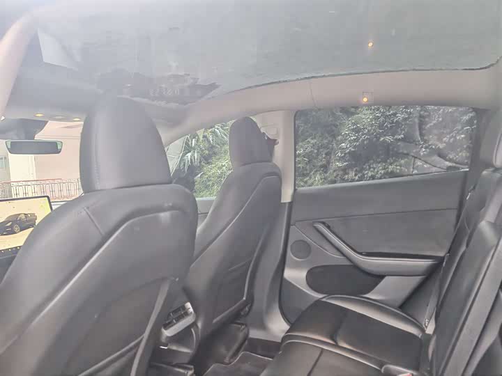 Фото 6 - Tesla Model Y