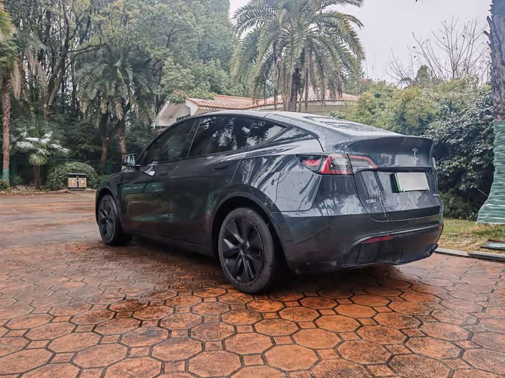 Фото 9 - Tesla Model Y