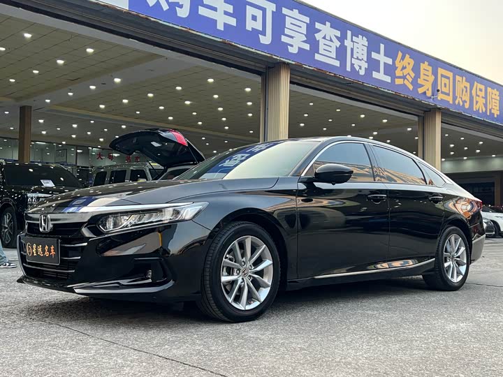 Фото 1 - Honda Accord