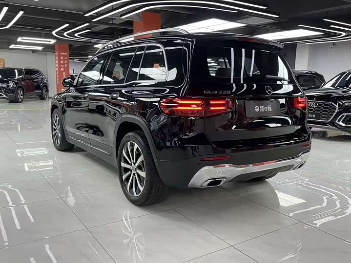 Фото 6 - Mercedes-Benz GLB-Class