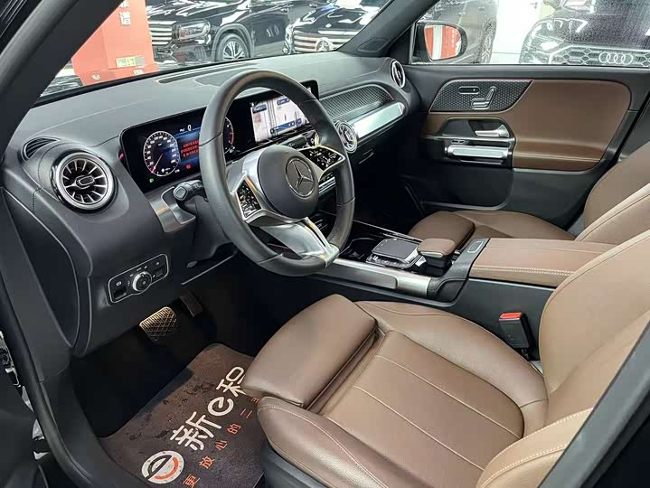 Фото 7 - Mercedes-Benz GLB-Class