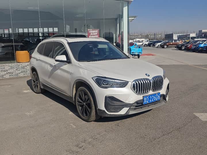 Фото 3 - BMW X1