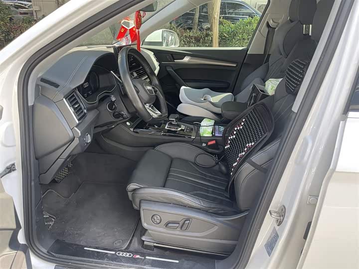 Фото 2 - Audi Q5L