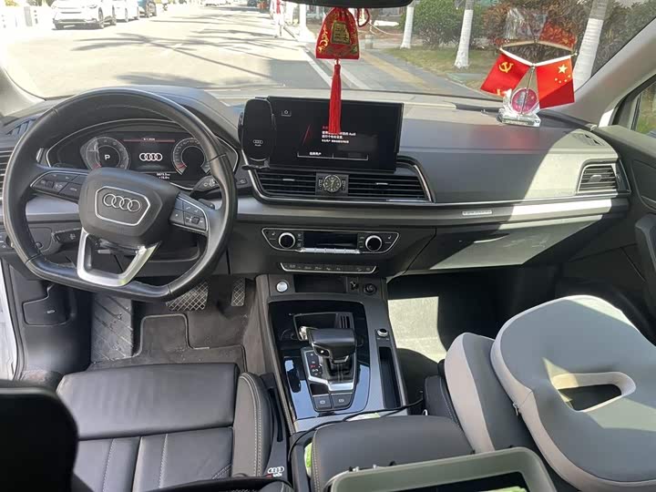 Фото 9 - Audi Q5L