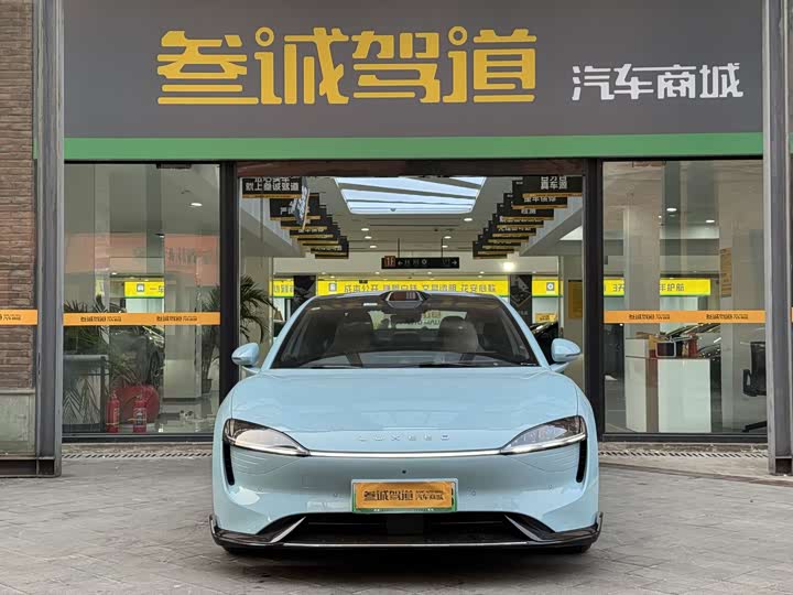 Фото 2 - Luxeed S7