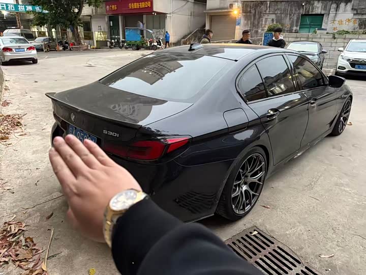 Фото 2 - BMW 5 Series