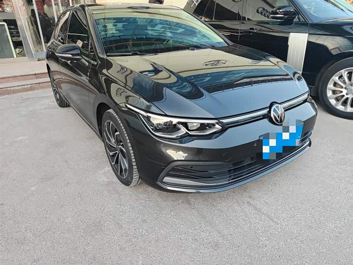 Фото 2 - Volkswagen Golf