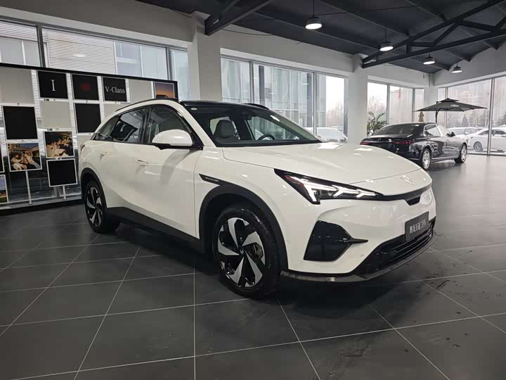 Фото 3 - BAIC Arcfox Alpha T5