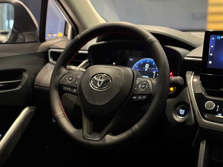 Фото 7 - Toyota Corolla Cross