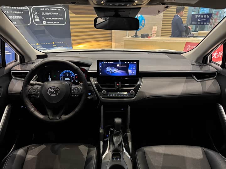 Фото 8 - Toyota Corolla Cross