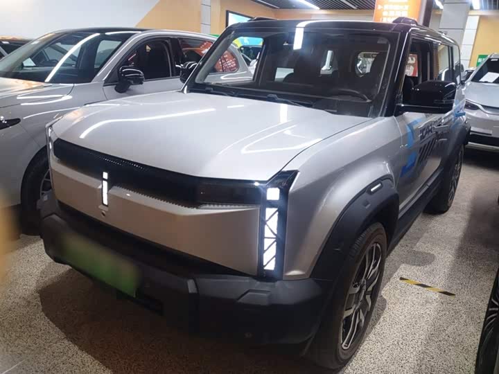 Фото 1 - Chery iCar 03