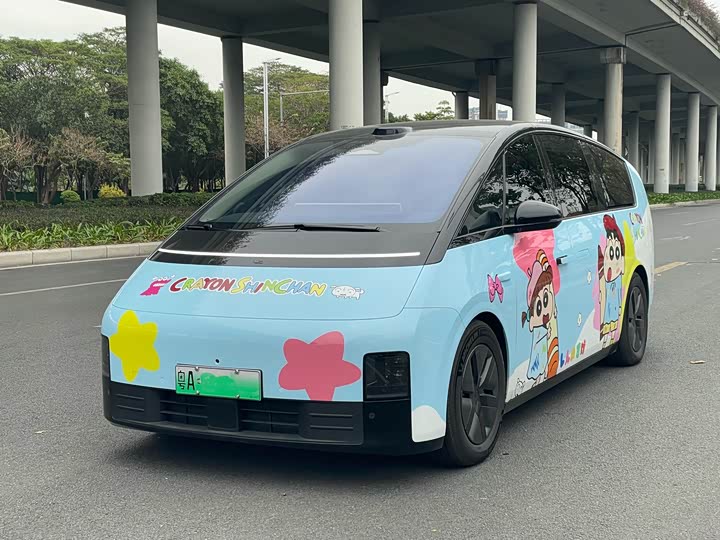 Фото 1 - LiXiang Mega