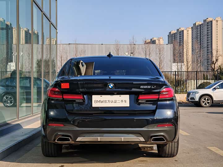 Фото 3 - BMW 5 Series