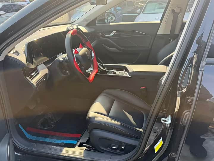 Фото 4 - Bestune B70