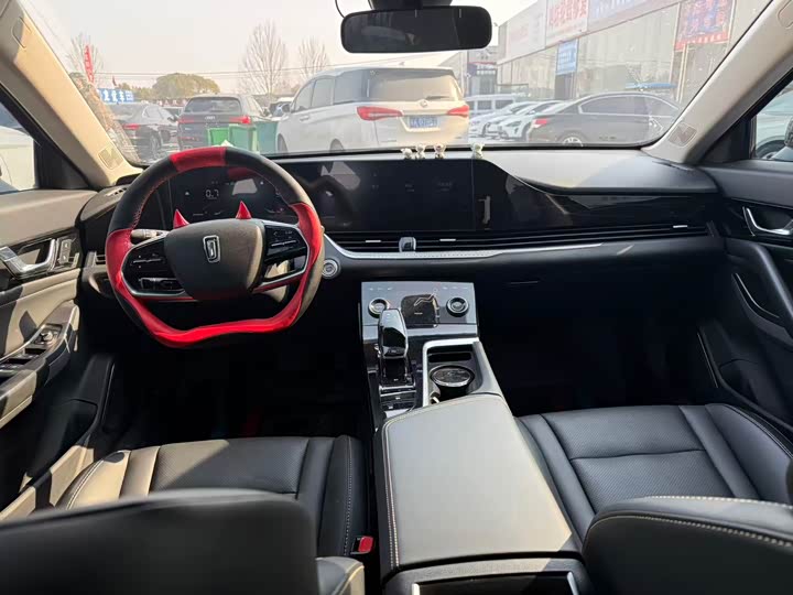 Фото 6 - Bestune B70