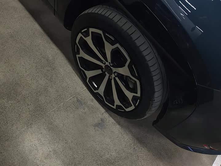 Фото 6 - GAC Aion V